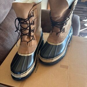 Cabela's Brown and Black Men's Snow Boots